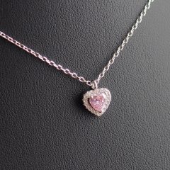 Körbe köves rózsaszín szív medál nyakláncon