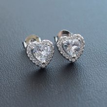 Körbe köves crikónia Szív fülbevaló