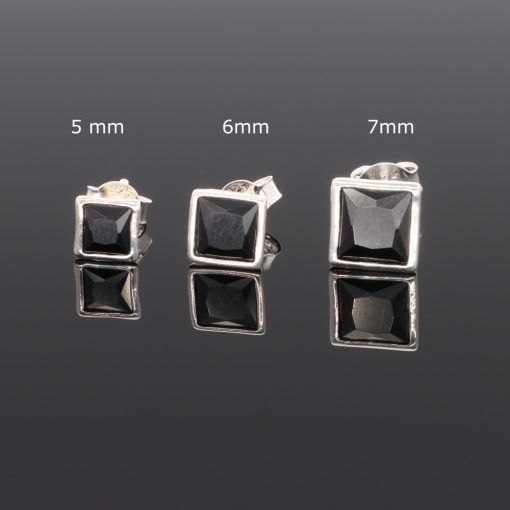 Fekete négyzet butonos cirónia fübevaló - 5x5 mm