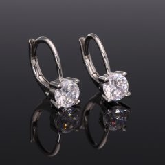 Kis Patentos cirkónia köves fülbevaló - Gyerek méret