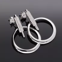 Lógós kerek cirkónia köves ezüst fülbevaló