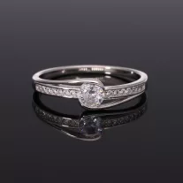 Cirkónia köves gyűrű navett