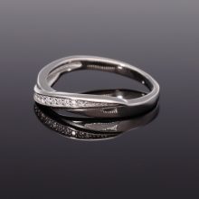 Cirkónia köves gyűrű navett