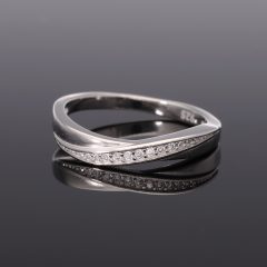 Cirkónia köves gyűrű navett