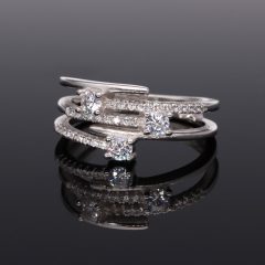 Cirkónia köves gyűrű navett