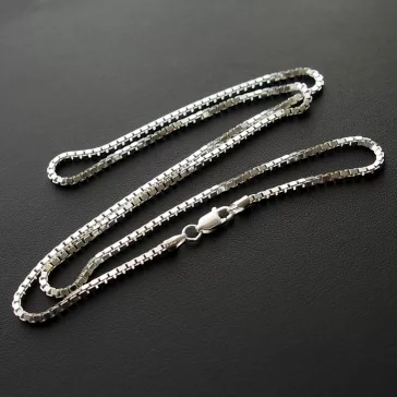 "Medium" Ezüst Kockalánc - 2 mm vastag, tömör