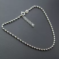 Sűrűn csavart bokalánc