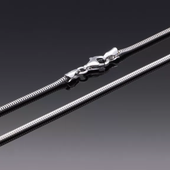 Rugalmas, ródiumozott 925 ezüst kígyólánc 1,6 mm vastagságban, különböző méretekben