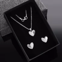 Fényes-Köves szív szett nyaklánccal