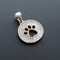 Mancs-nyom cirkónia köves medál 