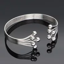 10 bogyós ezüst karperec