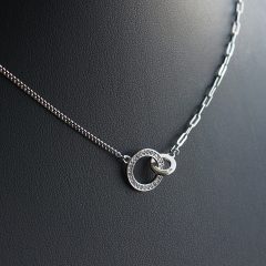 Dupla kör medál eltérő nyakláncon