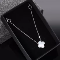 Clifford gyöngyház medál vékony anker láncon