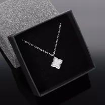 Clifford cirkónia medál vékony anker láncon