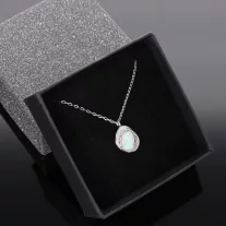 Aszimmetrikus Opál medál vékony anker láncon-fehér