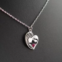 Anya-lánya medál nyakláncon - piros szív kővel