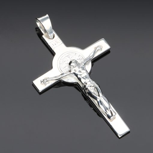 Kereszt ezüst medál - Feszülettel - Szent Benedek érmével