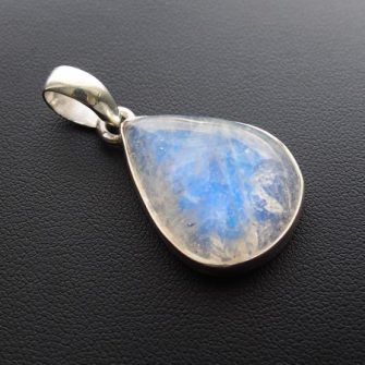 Drágaköves és Ásvány medálok